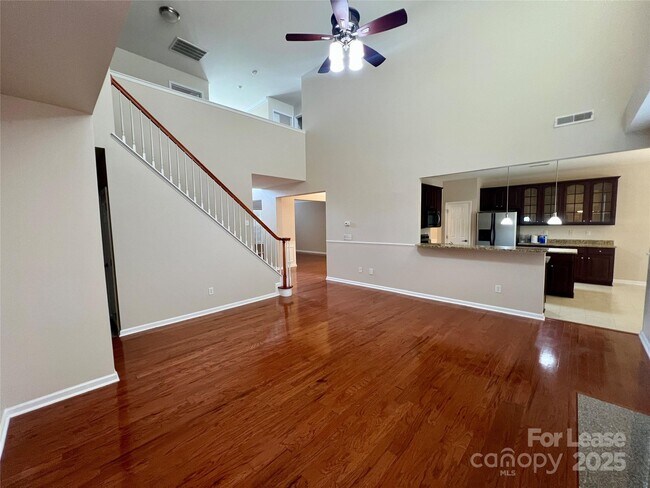 Building Photo - 7001 Mountain Top Ct