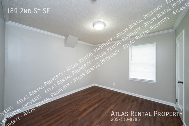 Building Photo - 189 2nd St SE