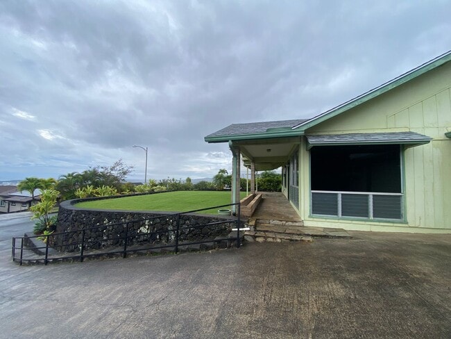 Building Photo - PET FRIENDLY PEARL RIDGE ESTATES Single Family Home!