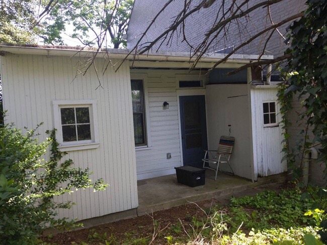 Building Photo - 632-634 Second St.