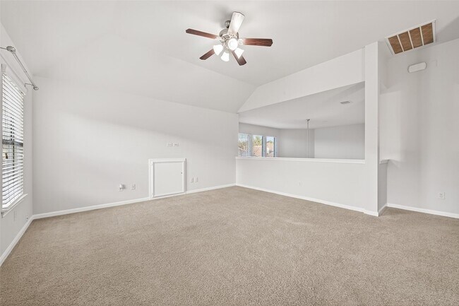 Building Photo - 8858 Distant Woods Dr