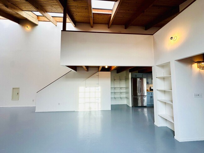 Building Photo - West Oakland 5th St