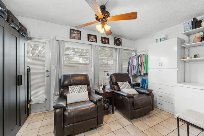 Building Photo - 14527 Bonaire Blvd