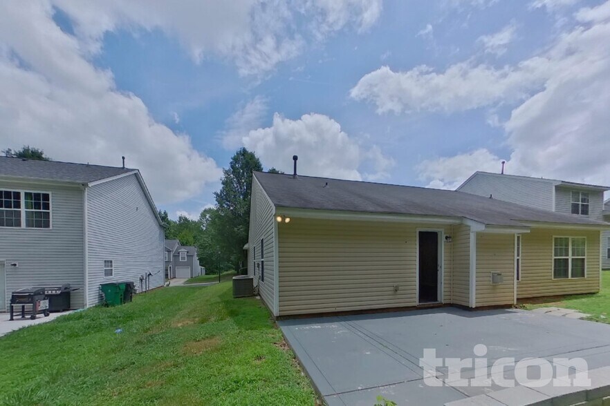 Building Photo - 10224 Apple Dove Ct