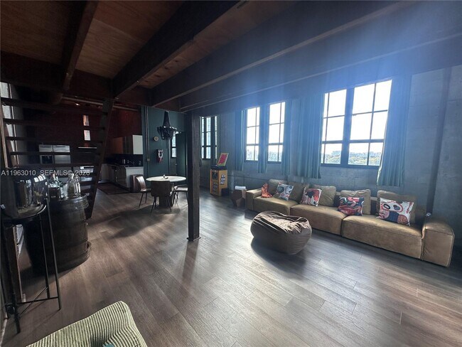 Building Photo - 1749 NE Miami Ct