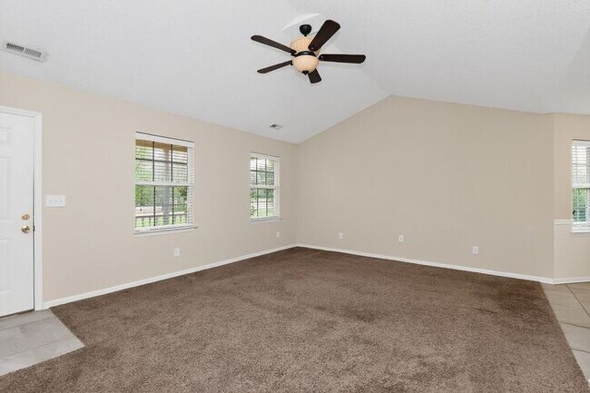 Building Photo - Charming 3BD/2BA Ranch on Large Lot in Indian Trail!