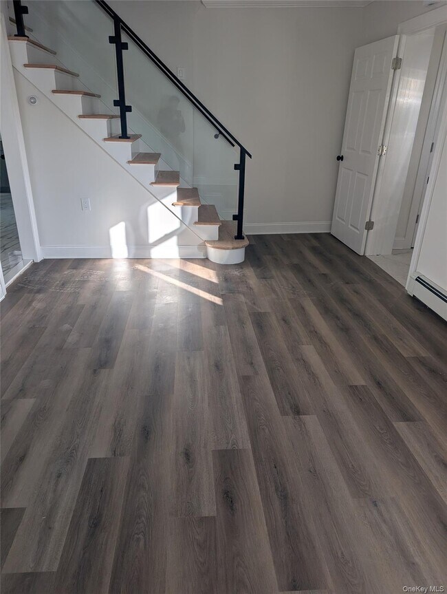 Building Photo - 22 Murray Rd