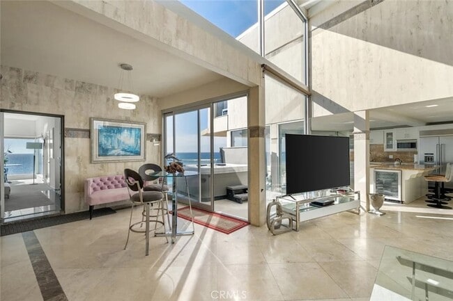 Building Photo - 31877 Circle Dr