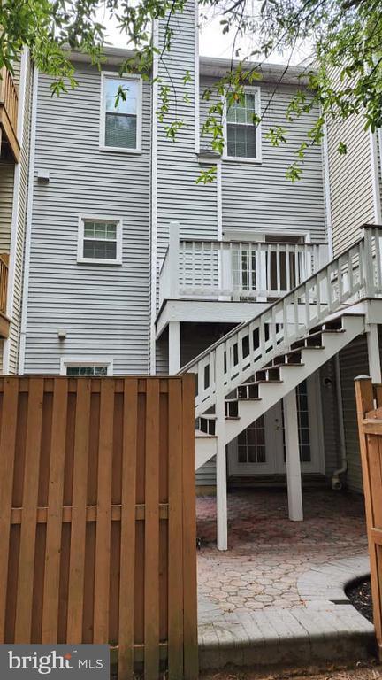 Building Photo - 2420 Sandwich Ct