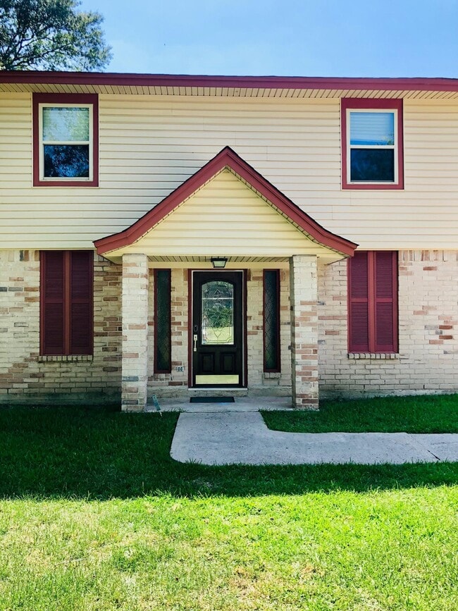 Building Photo - 29021 Cherrywood Ln