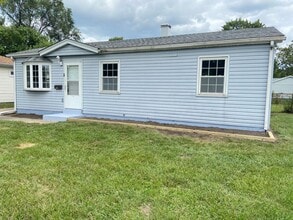 Building Photo - 3 Bedroom Home With Central Air