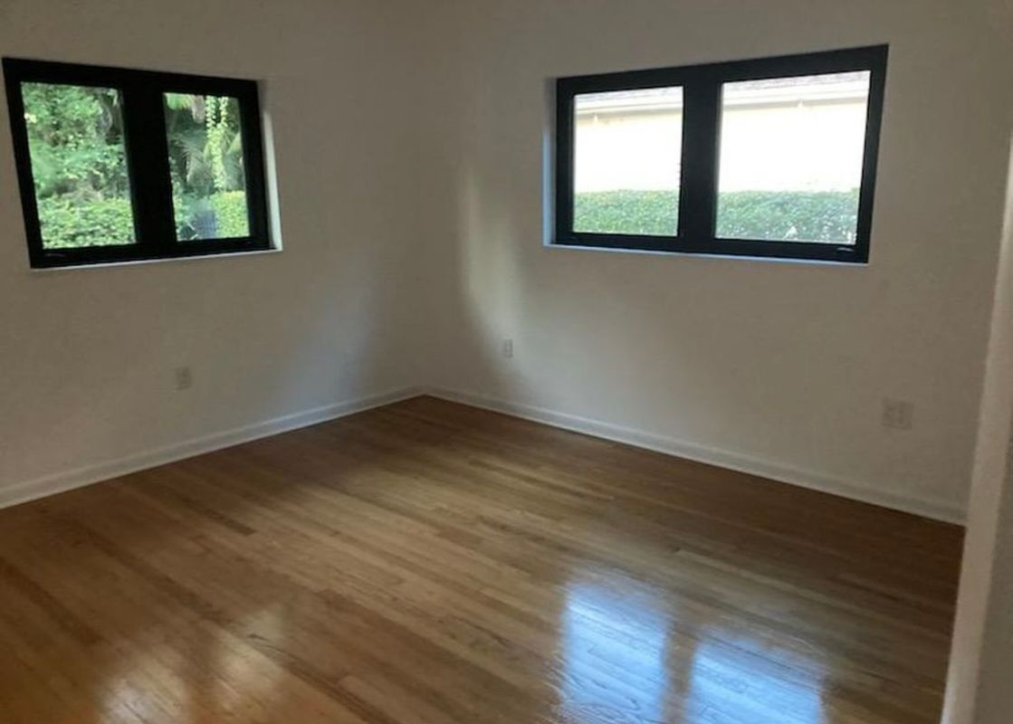 Building Photo - 607 Palermo Ave