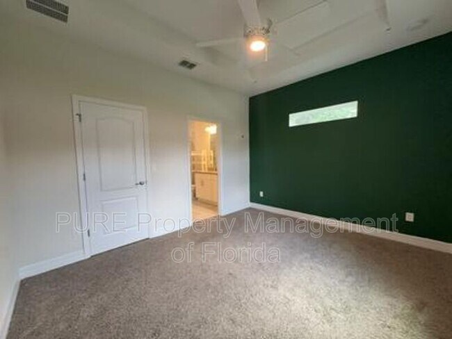 Building Photo - 13831 SW 33rd Terrace