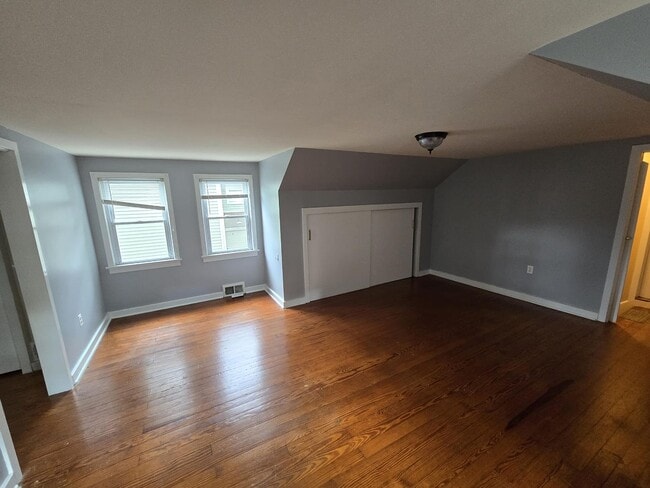 Building Photo - 55 Brunswick Ave