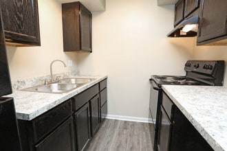 Interior Photo - Valore at the Baxter