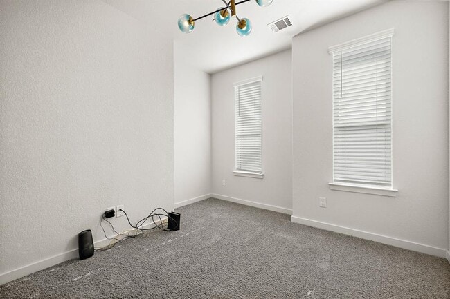 Building Photo - 2500 FOREST CREEK Dr