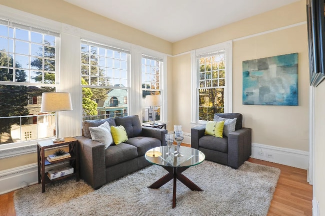 Building Photo - 931 Chestnut St