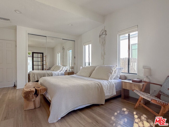 Building Photo - 316 S Wetherly Dr