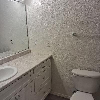 Building Photo - 985 E Mingus Ave