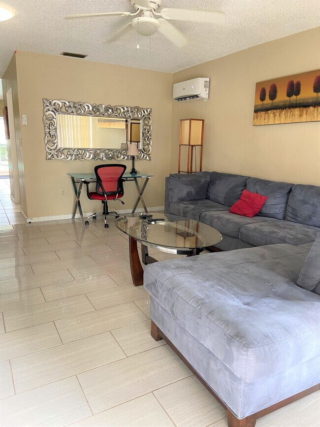Building Photo - 11352 Summerwinds Ct