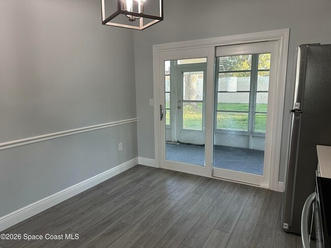 Building Photo - 976 S Fork Cir