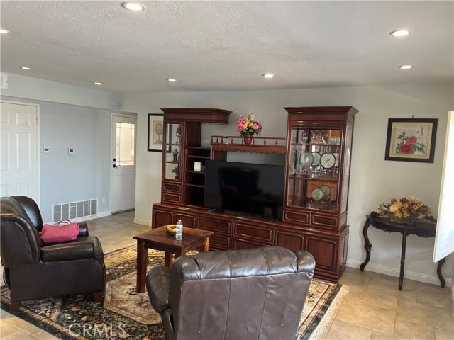 Building Photo - 22033 Birds Eye Dr