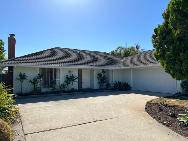 Primary Photo - Great Location. 3 Bedroom Home