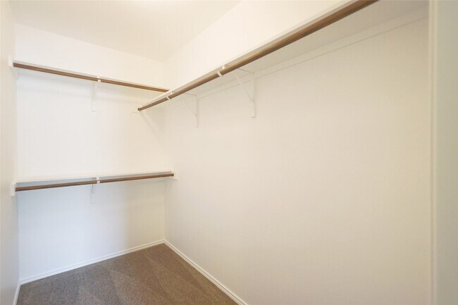 Building Photo - 9717 Mulligan Dr