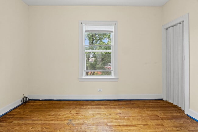 Building Photo - 8204 S Marquette Ave