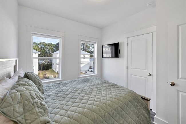 Building Photo - Furnished Beach Rental Paradise