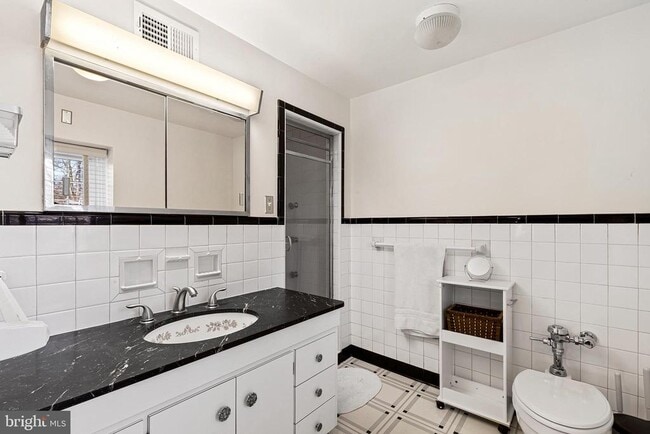 Building Photo - 4407 Whittier Rd