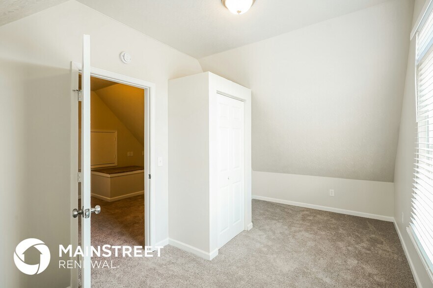 Building Photo - 145 Summerlin Dr