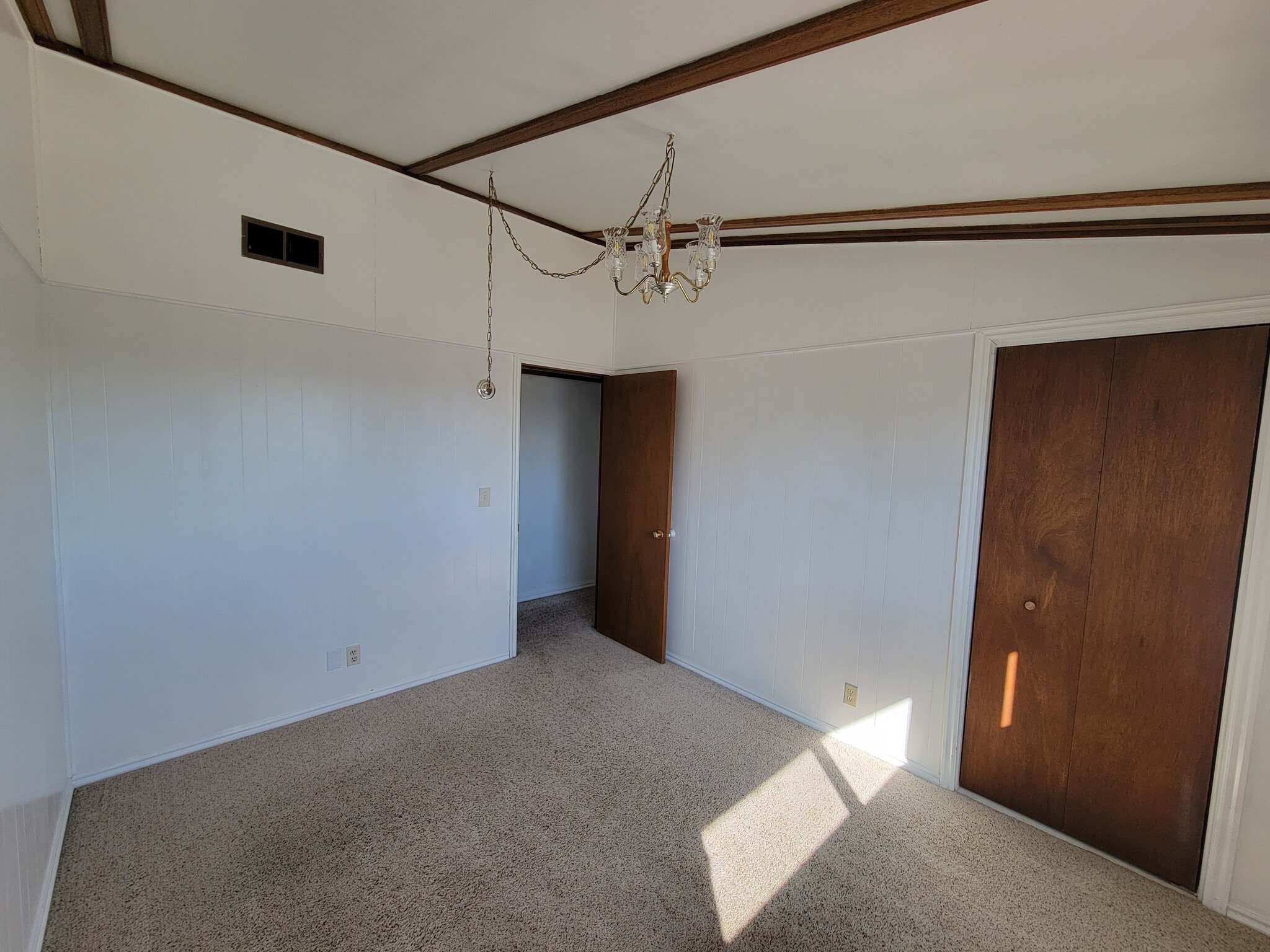 2 nd bedroom - 3449 Taft Way