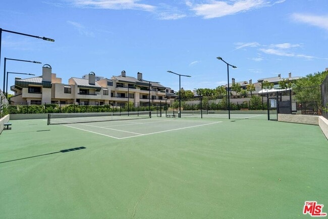 Building Photo - 2237 Century Hill