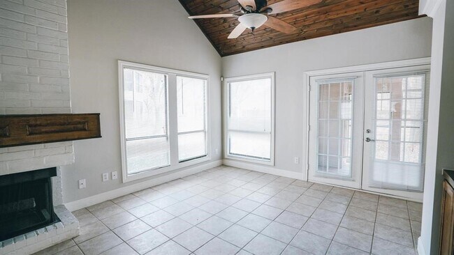 Building Photo - 4144 Greystone Way
