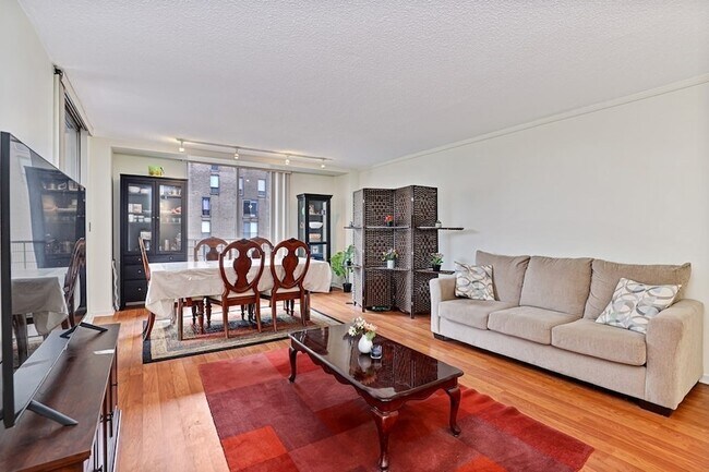 Building Photo - 44 Washington St