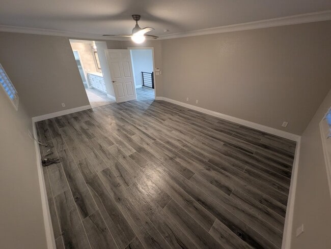 Building Photo - 11005 Salford Dr