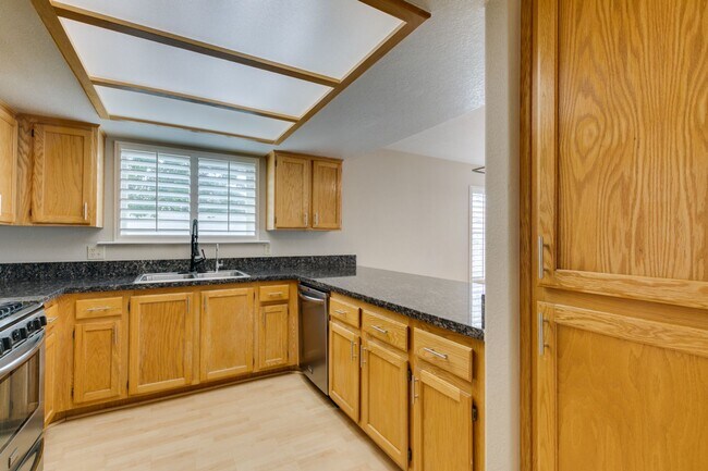 Building Photo - Beautiful Summerlin Home – 3 Bed, 2.5 Bath...