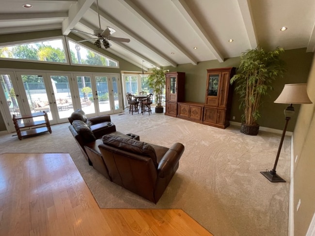 Building Photo - 19077 Oriente Dr