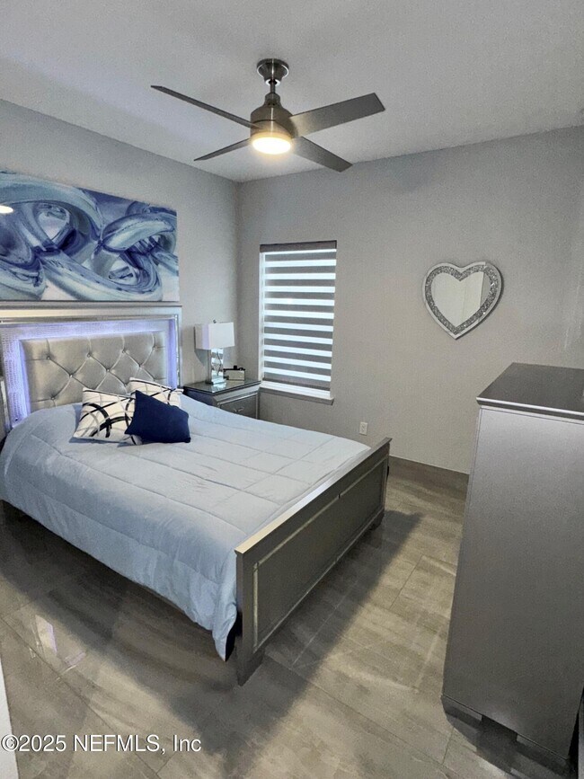 Building Photo - 163 Pine Forest Ct