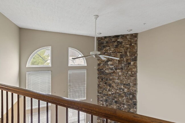Building Photo - 212 Merlin Dr