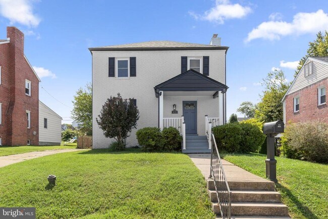 Building Photo - 4225 Cardwell Ave