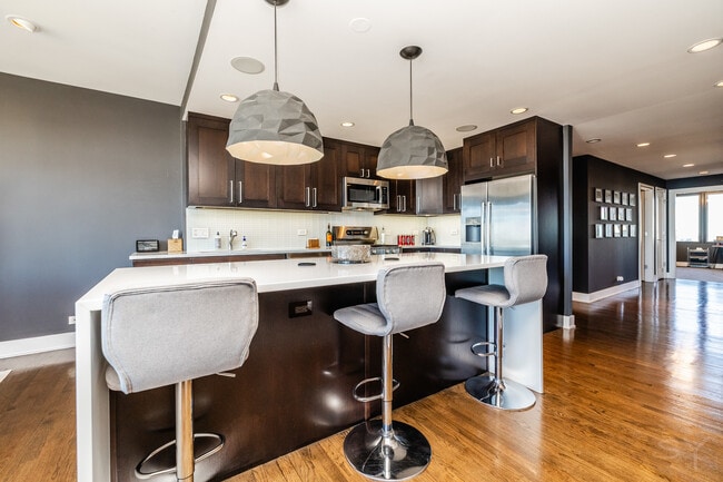 Building Photo - 2754 N Hampden Ct