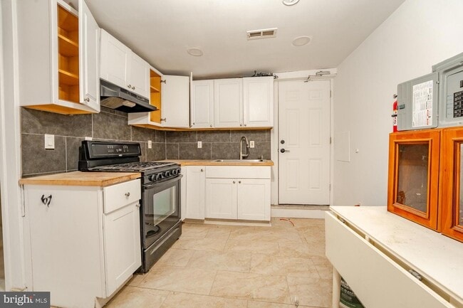 Building Photo - 3809 Ventnor Ave