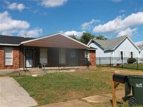 Building Photo - 3414 Pine Ridge Ln
