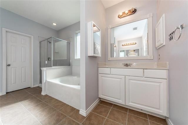 Building Photo - 2824 Cameron Bay Dr