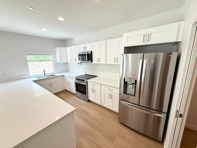 Building Photo - 2201-2217 Bonita Ct