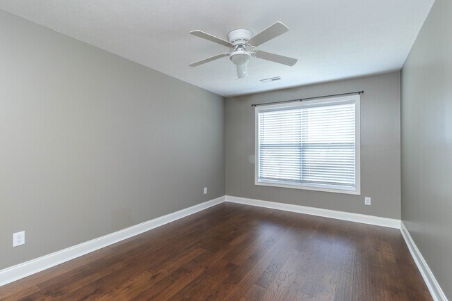 Building Photo - 1416 Madison Oaks Rd