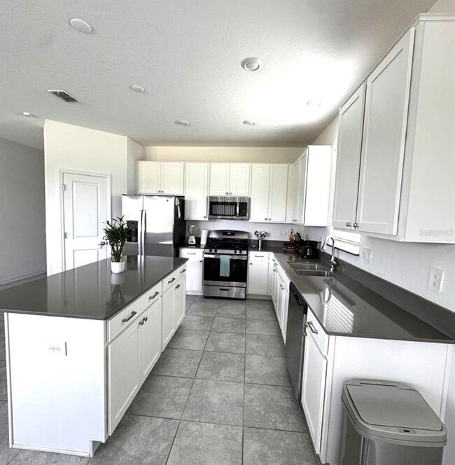 Building Photo - 26316 Feathergrass Cir