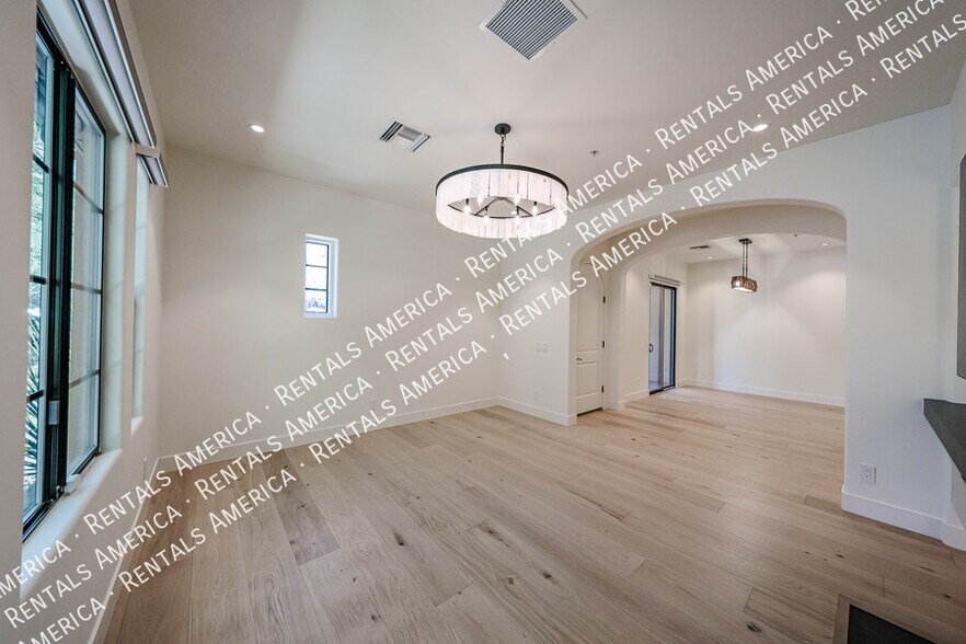 Building Photo - 20704 N 90th Pl